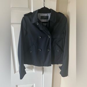 Zara Basic women’s outerwear size Medium. Great condition